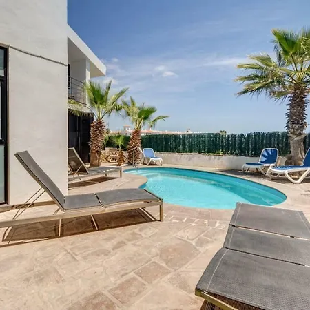 3h La Quinta Villa *